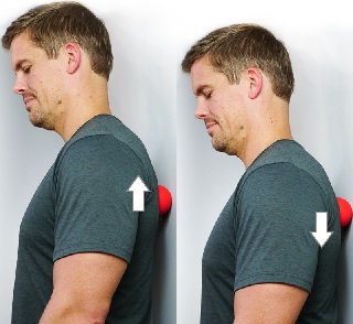 https://www.shoulder-pain-explained.com/images/trapezius-pain-ball-massage.jpg
